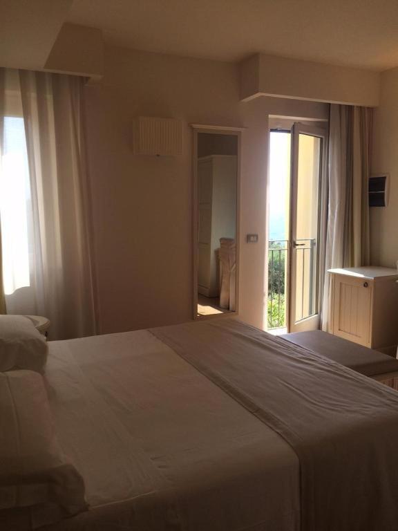 Hotel Girifalco - Nature & Relax มัสซามาริตติมา ภายนอก รูปภาพ