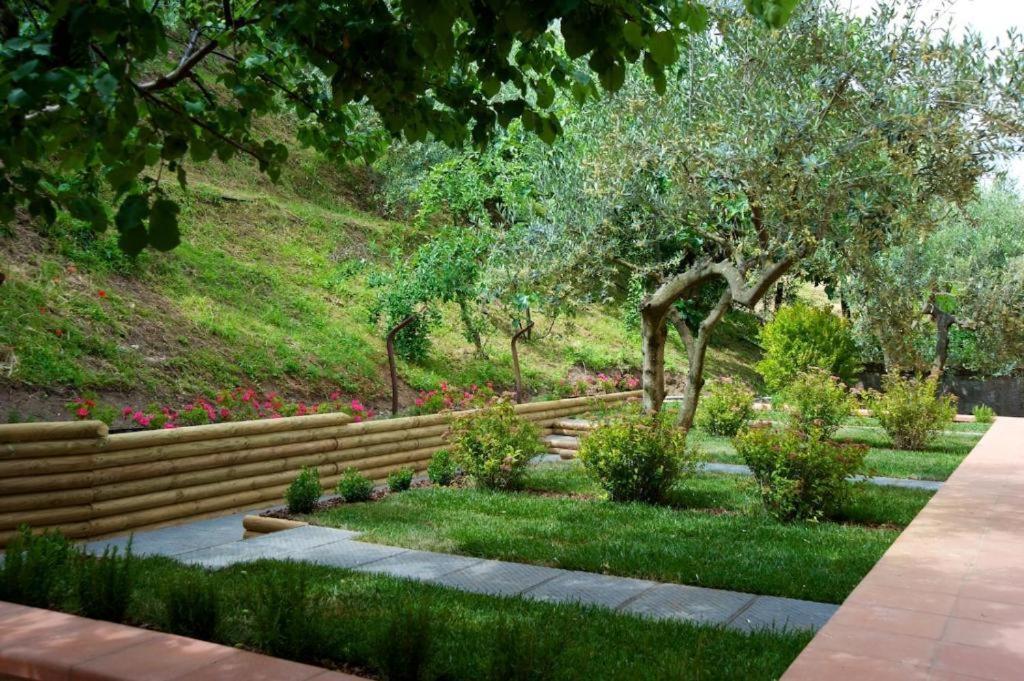 Hotel Girifalco - Nature & Relax มัสซามาริตติมา ภายนอก รูปภาพ